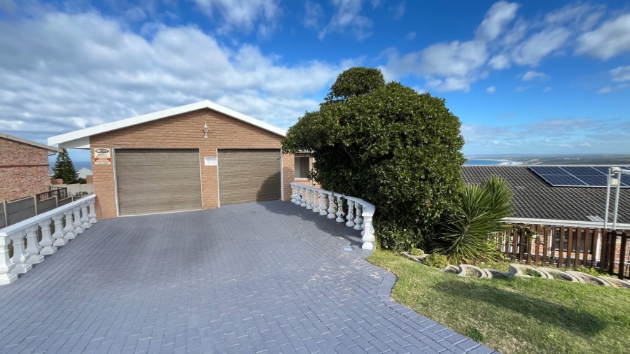 4 Bedroom Property for Sale in Dana Bay Western Cape
